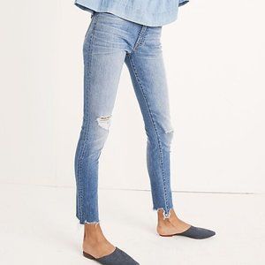 Madewell Petite 9 Inch Mid-Rise Skinny Jeans in Frankie Wash Torn-Knee Size 26P